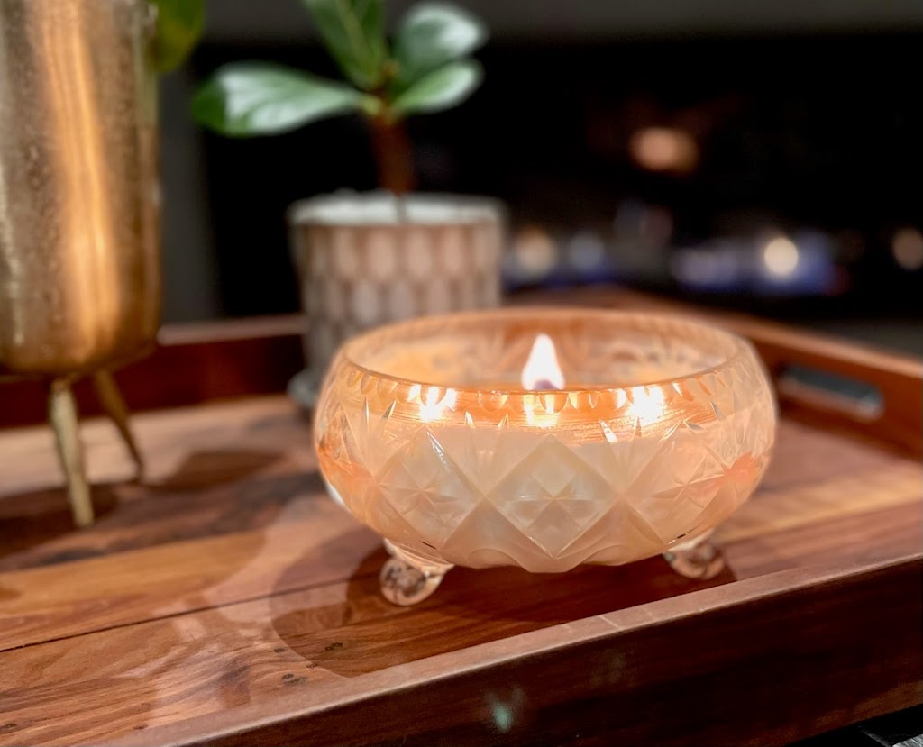 Lilly + Lore | 2104 Rosemount Crescent, Oakville, ON L6M 3P6, Canada | Phone: (905) 630-2196