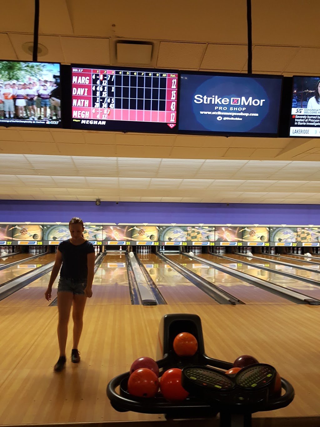 Planet Bowl | 5555 Eglinton Ave W, Etobicoke, ON M9C 5M1, Canada | Phone: (416) 695-2695