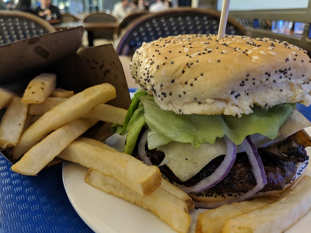 The Falls Deli | 6380 Fallsview Blvd, Niagara Falls, ON L2G 3W6, Canada | Phone: (888) 325-5788