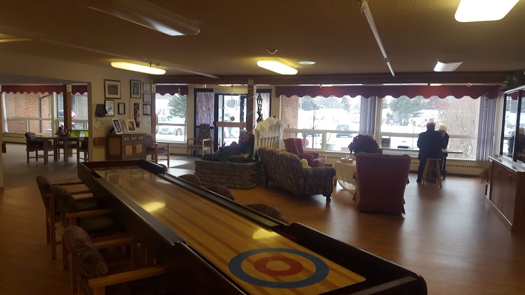 Big Knife Lodge | 4401 47 St, Forestburg, AB T0B 1N0, Canada | Phone: (780) 582-3564