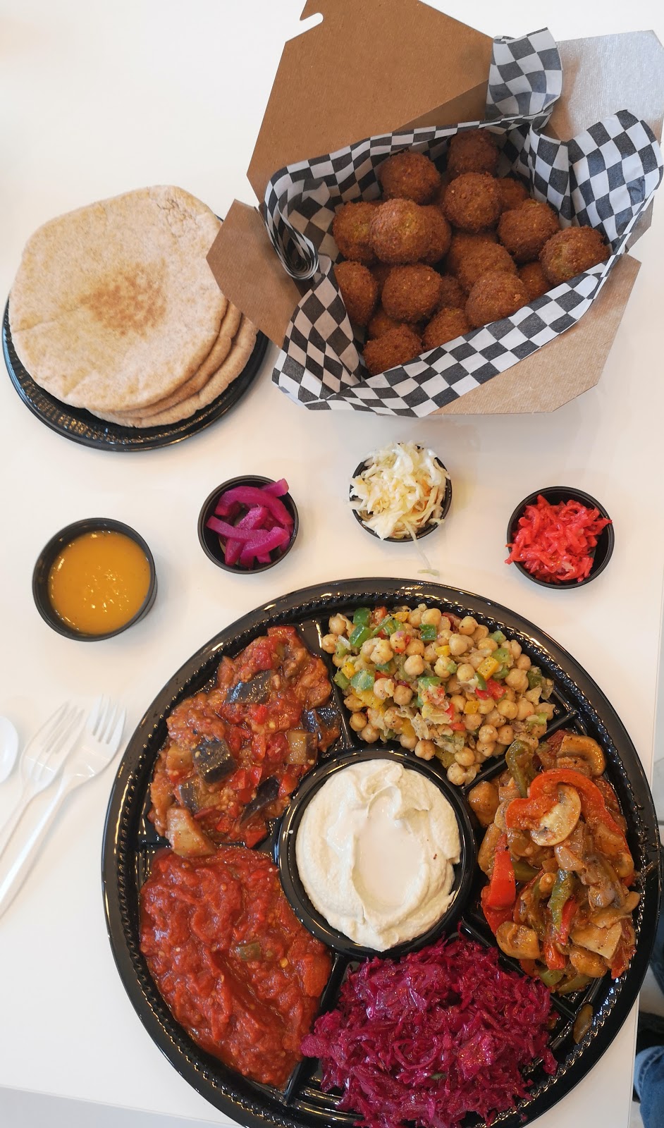 Urban Falafel | 850 Sheppard Ave W, North York, ON M3H 2T5, Canada | Phone: (647) 351-4702