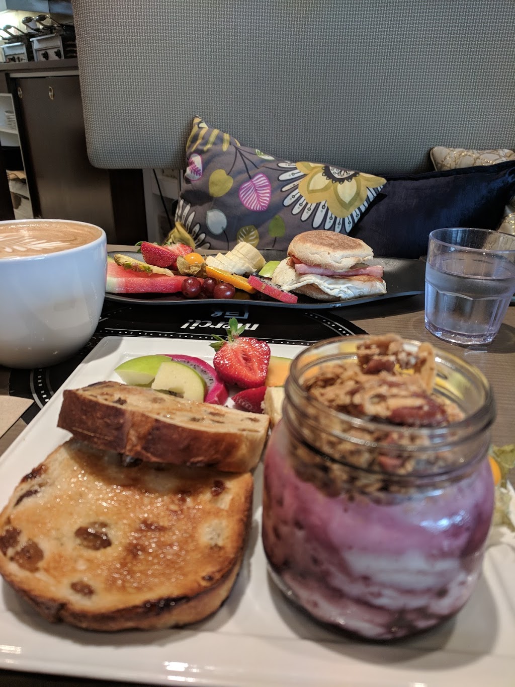 ES Café | 1365 Route des Rivières #110, Saint-Nicolas, QC G7A 2V6, Canada | Phone: (418) 836-9324