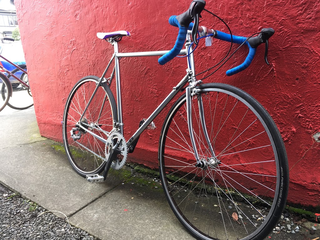 PitStop Bikes Victoria | 1014 Cook St, Victoria, BC V8V 3Z5, Canada | Phone: (778) 440-3750