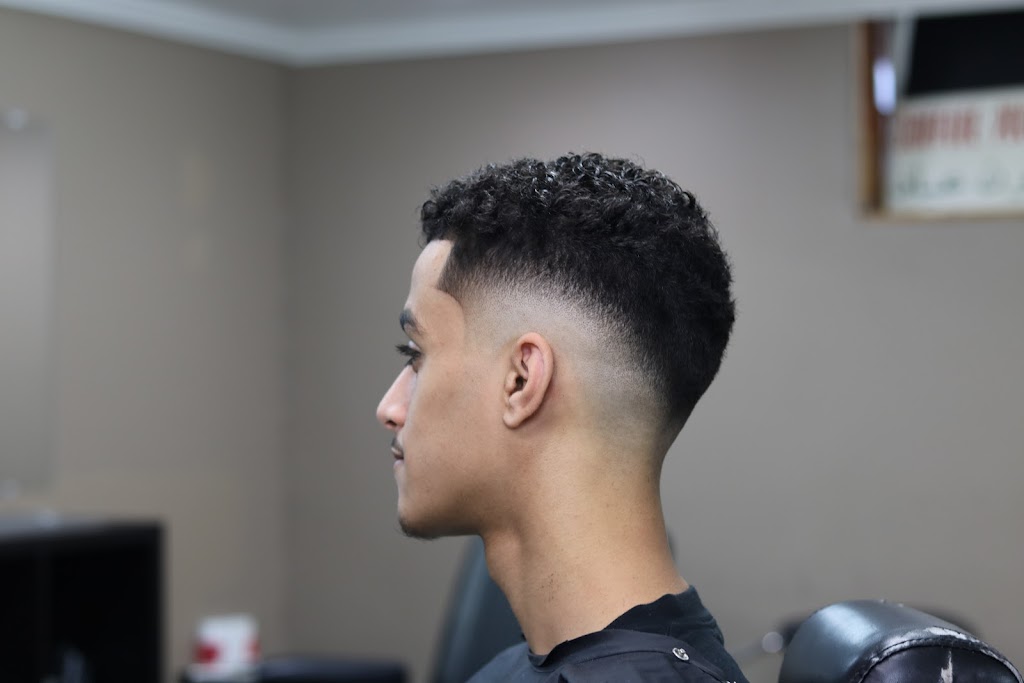 90 Degrés Barbershop | 354 Bd Cartier O, Laval, QC H7N 2J7, Canada | Phone: (438) 496-1810