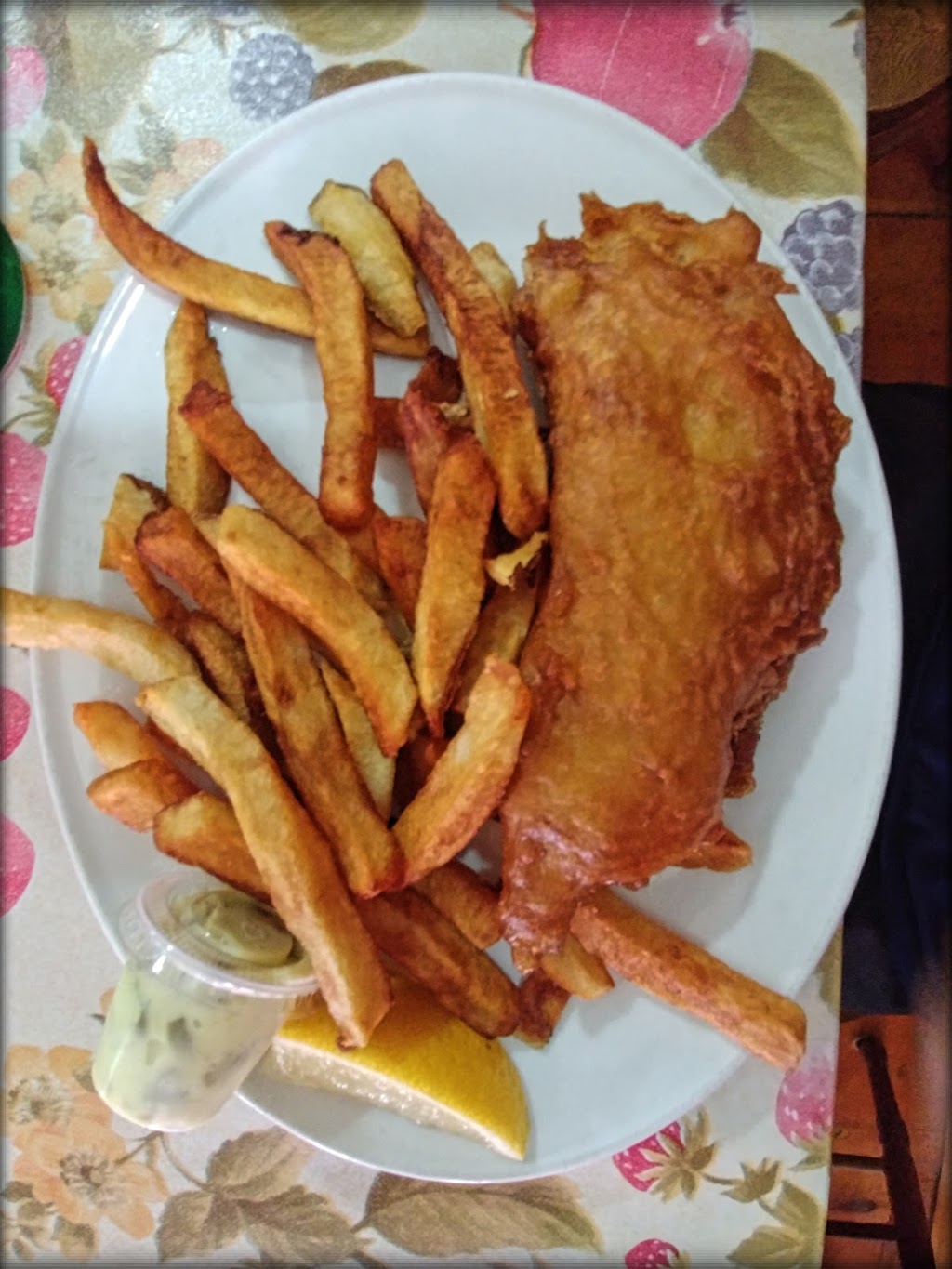 Schooners Fish & Chips | 72 Picton Main St, Bloomfield, ON K0K 1G0, Canada | Phone: (613) 476-2288