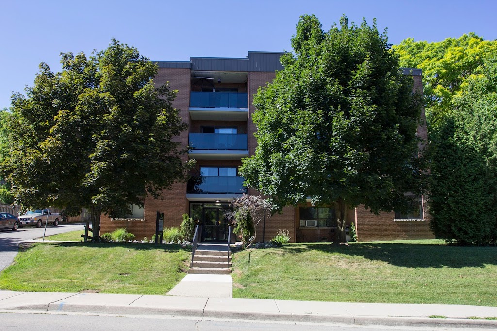 40 McKay Road Apartments | 40 McKay Rd, Dundas, ON L9H 1H7, Canada | Phone: (289) 799-7776