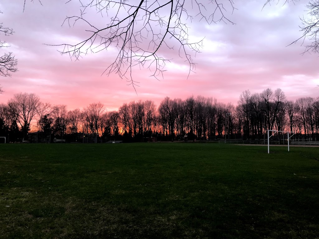 Beaconsfield Heights Park | Beaconsfield, QC H9W, Canada | Phone: (514) 428-4400