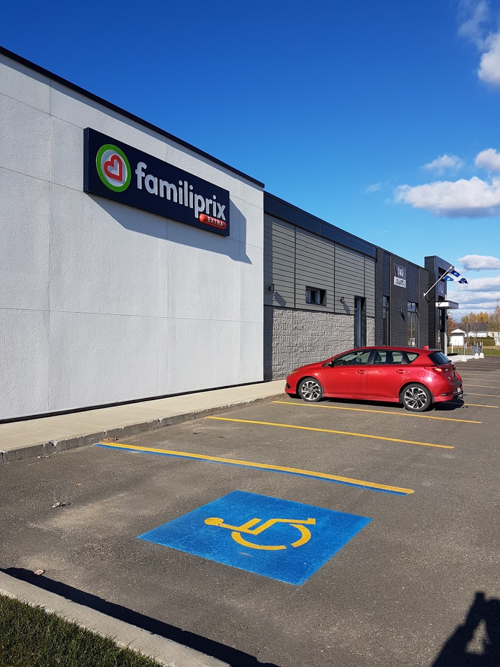 Familiprix Extra - Michaël Tourigny | 4145 Boulevard de Shawinigan-Sud, Shawinigan-Sud, QC G9P 4G3, Canada | Phone: (819) 731-0809