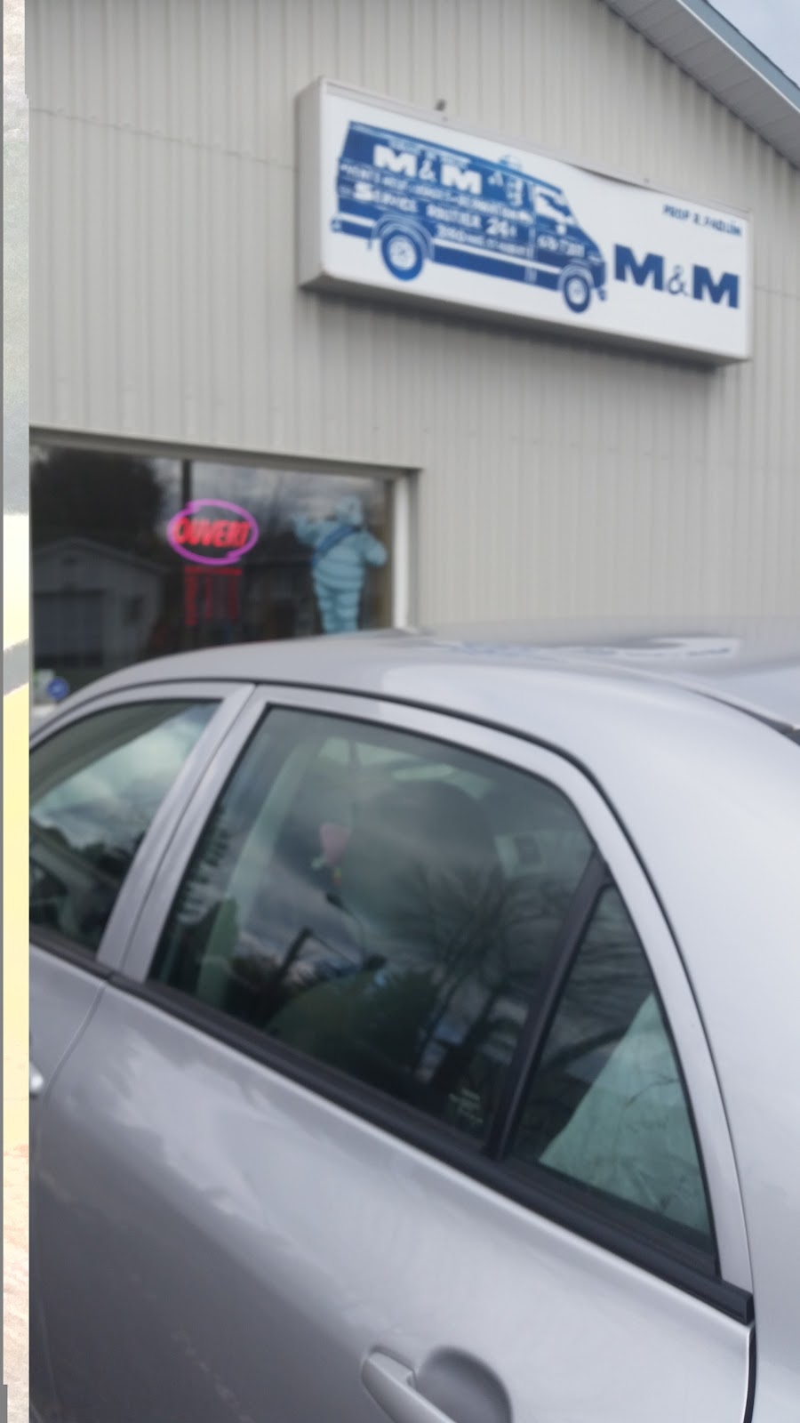 M & M Service De Pneus Inc | 3980 Rue Paré, Saint-Hubert, QC J3Y 4S6, Canada | Phone: (450) 676-7391