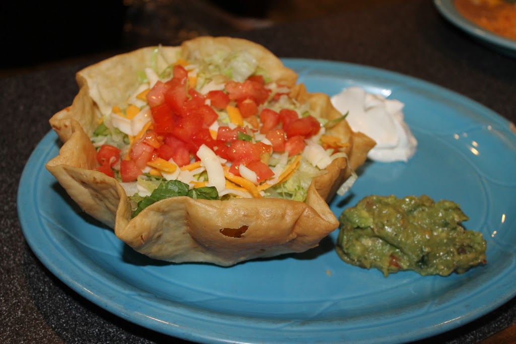 EL NOPAL FAMILY MEXICAN RESTAURANT | 625 Cherry St, Sumas, WA 98295, USA | Phone: (360) 988-0305