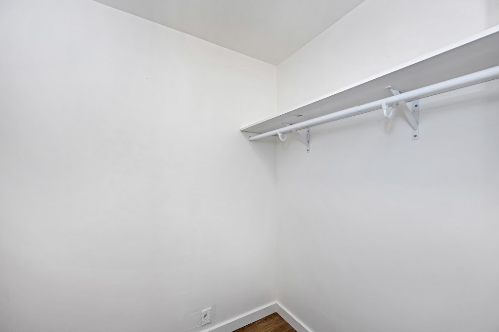 North Shore Manor | 30 N Shore Rd, Lake Cowichan, BC V0R 2G0, Canada | Phone: (250) 686-4800