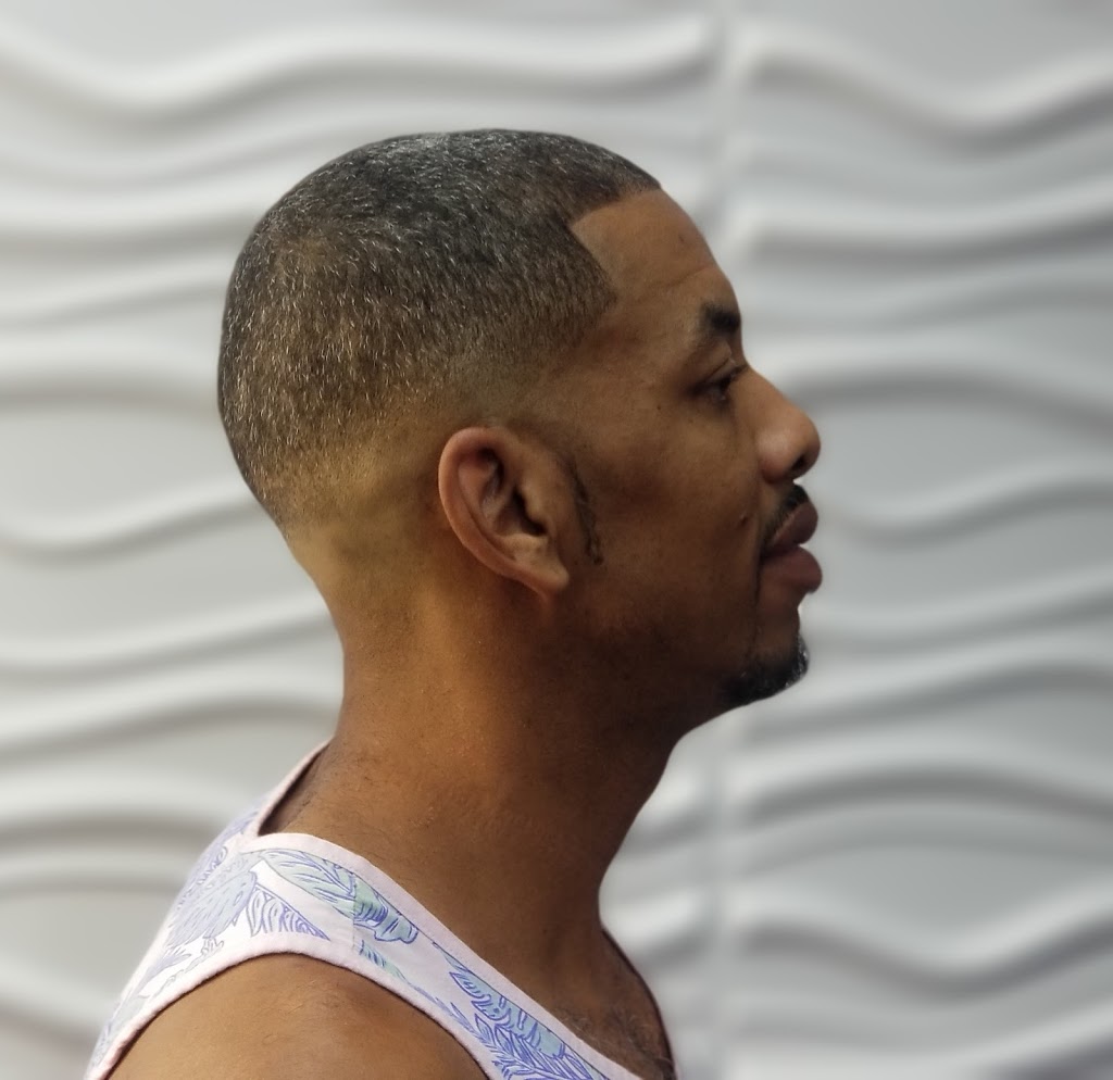 SAFARI BARBERSHOP | 945 Lakeshore Rd E, Mississauga, ON L5E 1E3, Canada | Phone: (905) 271-0999