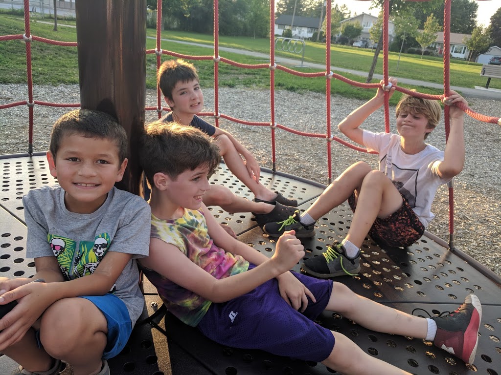 Bob Mitchell Park | 58 Fieldrow St, Nepean, ON K2G 2Y7, Canada | Phone: (613) 580-2595