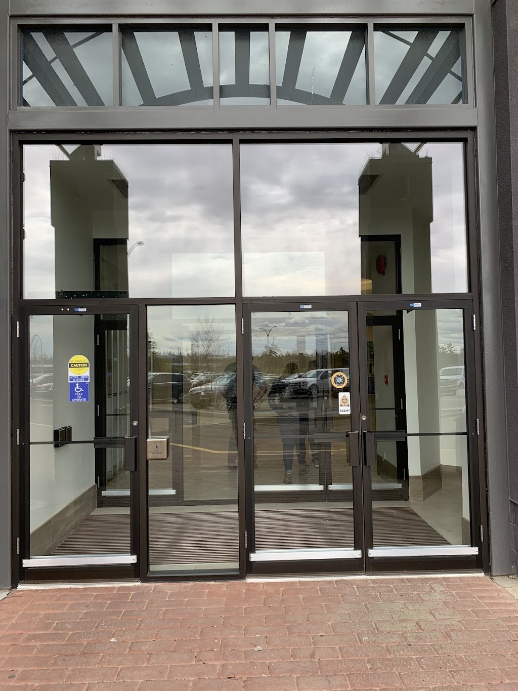 April Glass & Mirror Ltd | 12774 115 St NW, Edmonton, AB T5E 5E8, Canada | Phone: (780) 452-2124