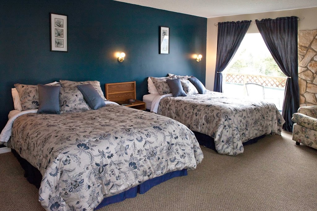 The Piccadilly | 4874 St Joseph St, Radium Hot Springs, BC V0A 1M0, Canada | Phone: (250) 347-9532