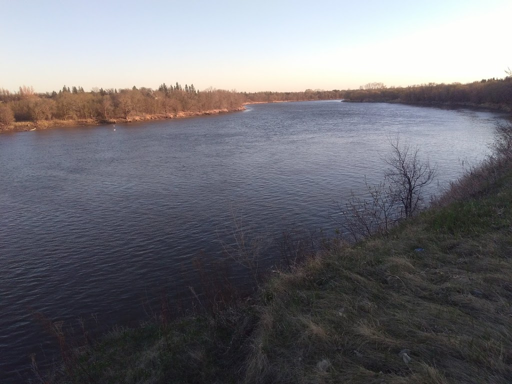 Evergreen Gate | 1138 River Rd N, Saint Andrews, MB R1A 4A7, Canada | Phone: (204) 485-4583