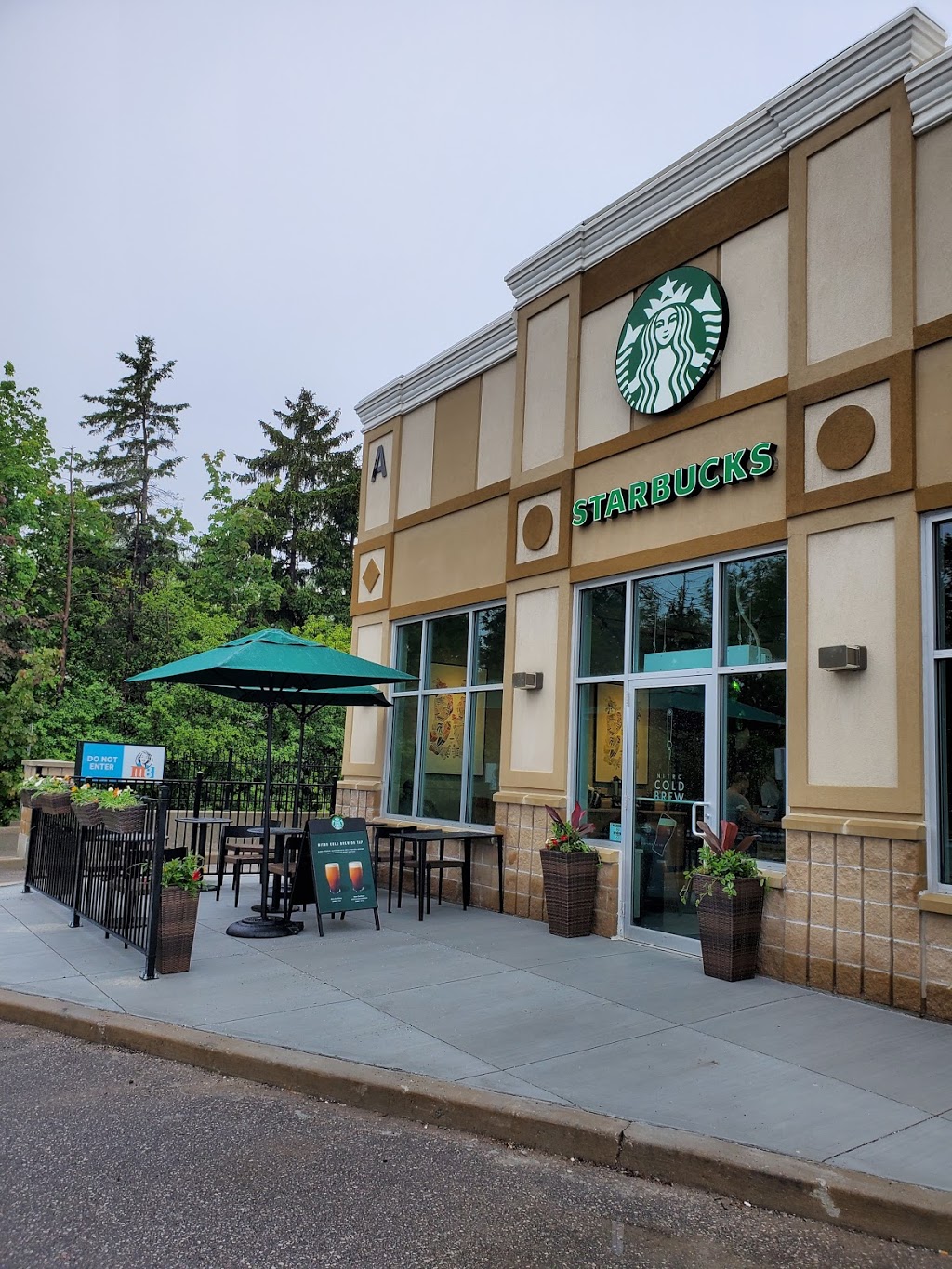 Starbucks | 780 Kingston Rd Unit A1, Pickering, ON L1V 0C5, Canada | Phone: (289) 200-8125