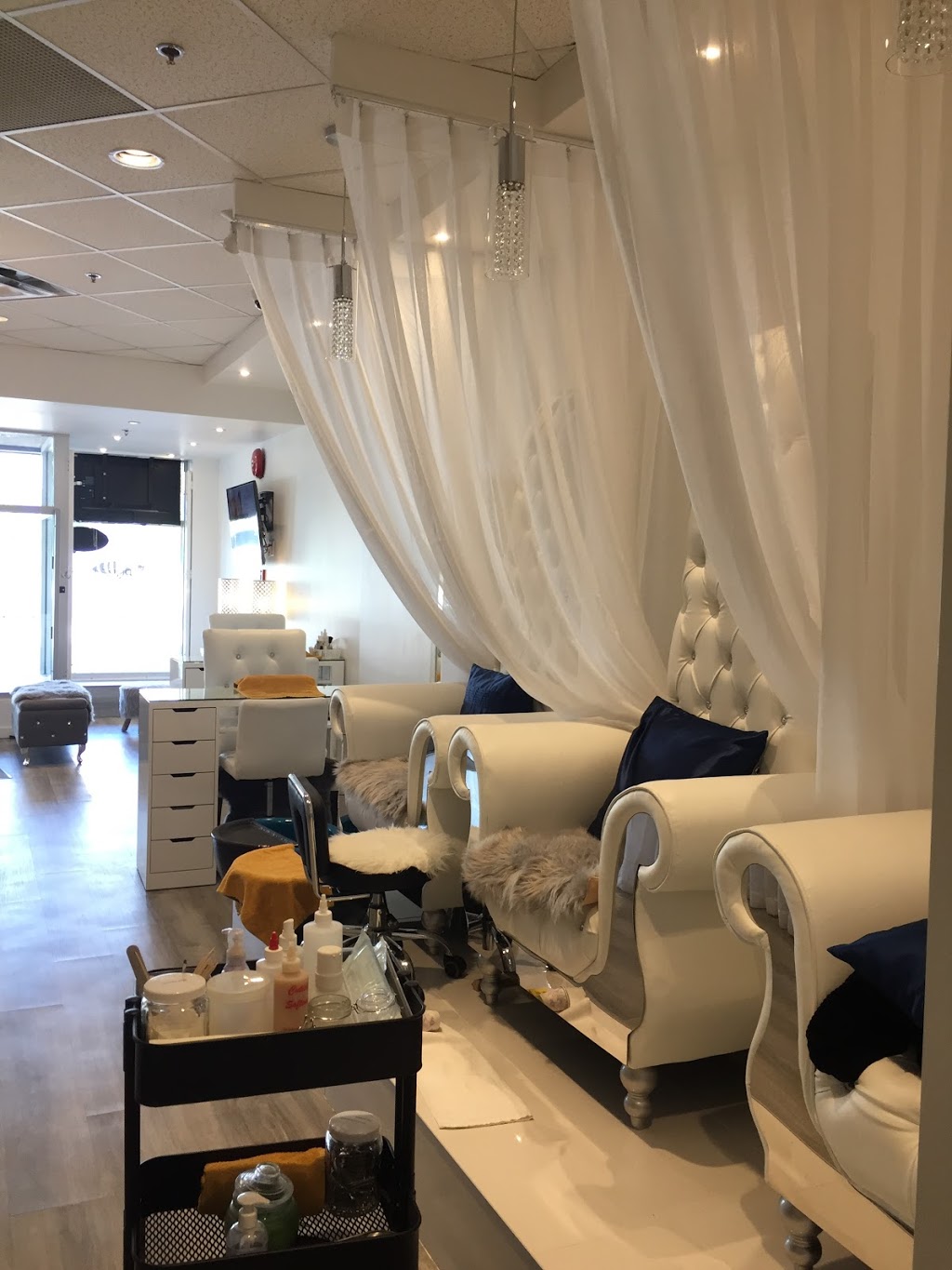 Pure Luxe Aesthetics | health | 2542 E Hastings St, Vancouver, BC V5K 1Z3, Canada | 6042161038 OR +1 604-216-1038