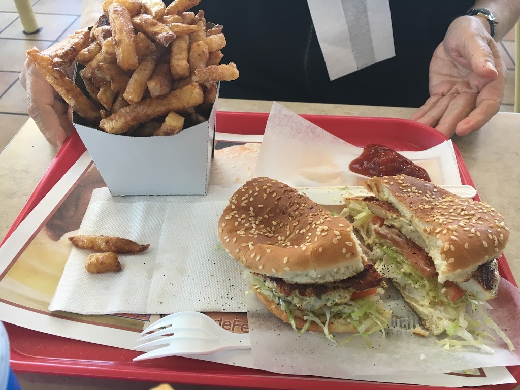 Restaurant La Belle Province | 6075 Chemin de Chambly, Saint-Hubert, QC J3Y 3R6, Canada | Phone: (450) 656-5384