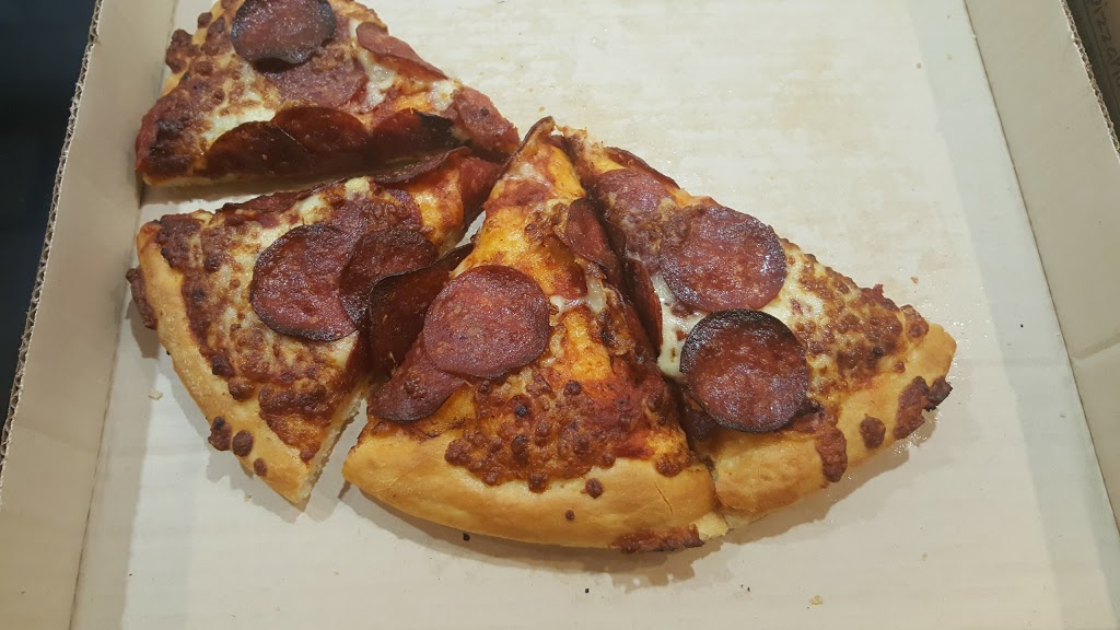 Pizza Hut | 1900 Fowler Dr, Mississauga, ON L5K 0A1, Canada | Phone: (905) 823-0061