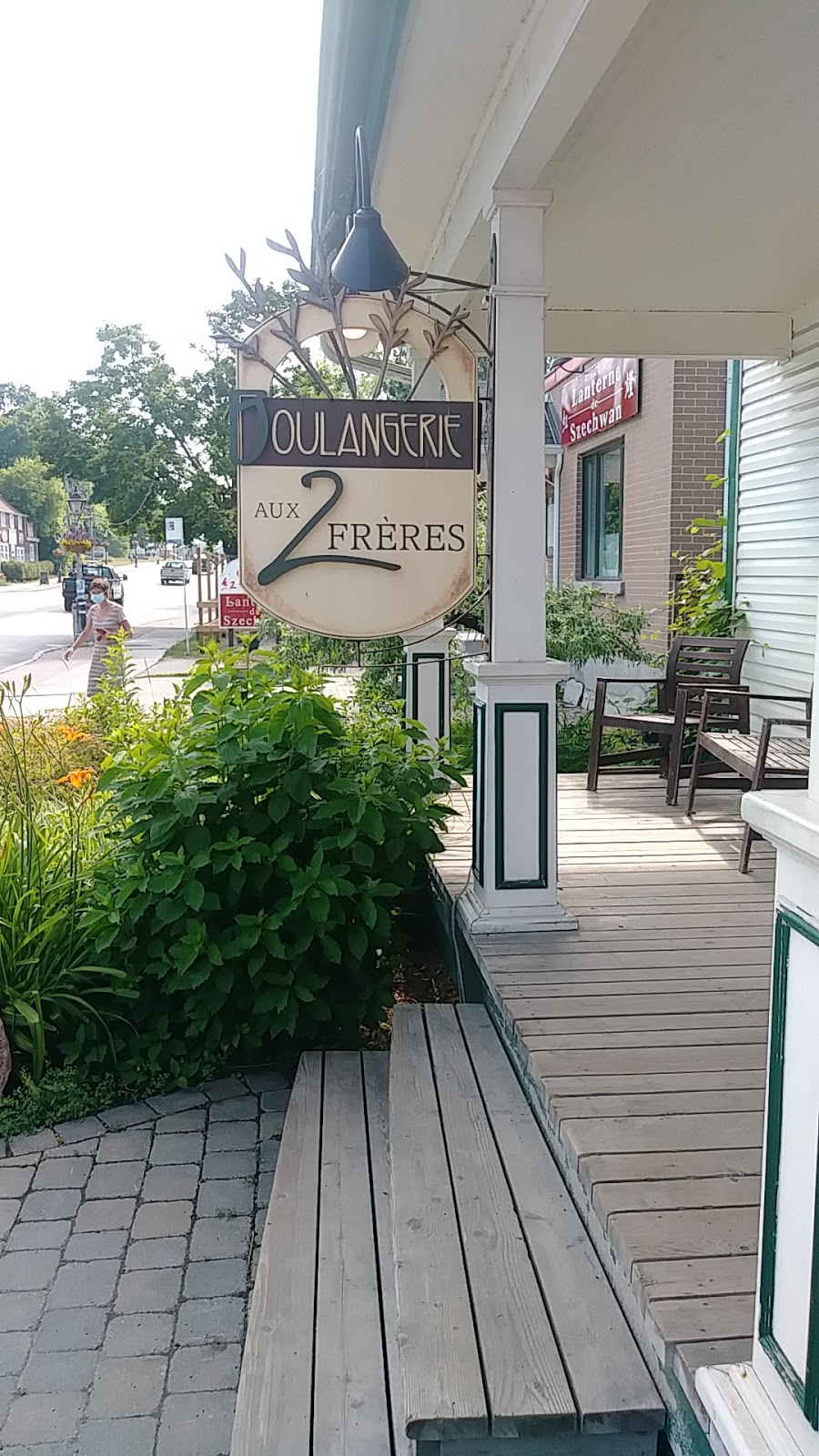 Boulangerie Aux Deux Frères | 146 Rue Principale, Gatineau, QC J9H 3M4, Canada | Phone: (819) 684-3763