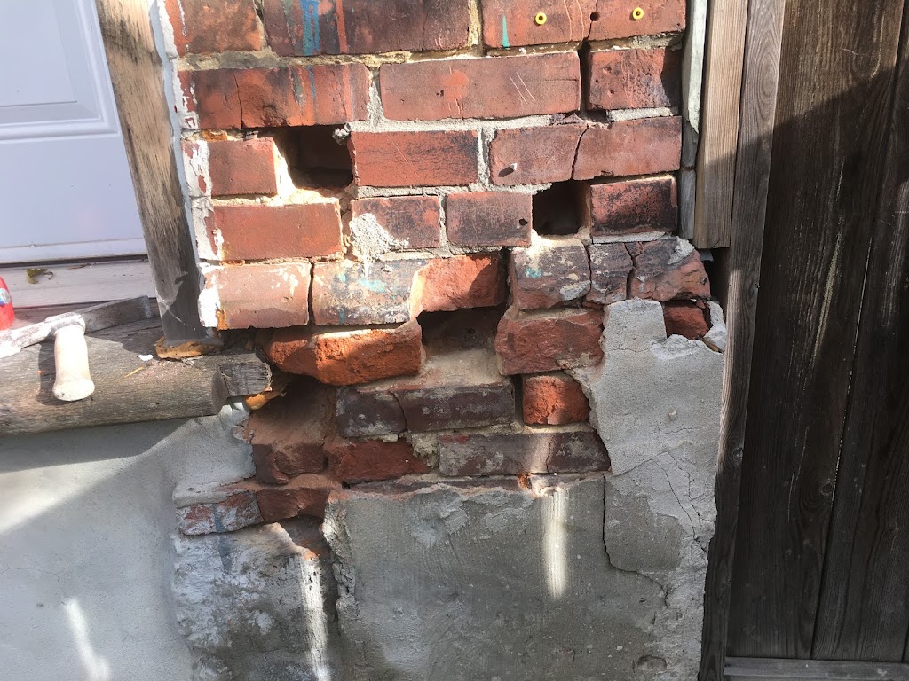 Home & Brick Works | 89 Milloy Pl, Aurora, ON L4G 7L3, Canada | Phone: (416) 732-7416