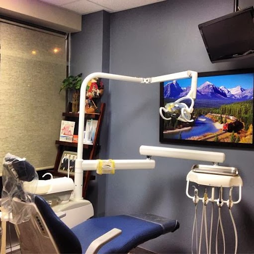 Weinberg Jeffrey Dr | 112 Markham Rd, Scarborough, ON M1M 2Z7, Canada | Phone: (416) 261-0071