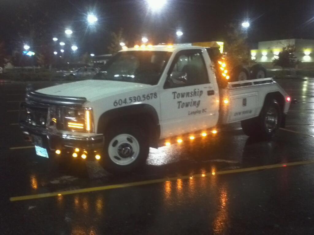 Township Towing | 3223 240 St, Langley, BC V2Z 2J3, Canada | Phone: (604) 337-6056