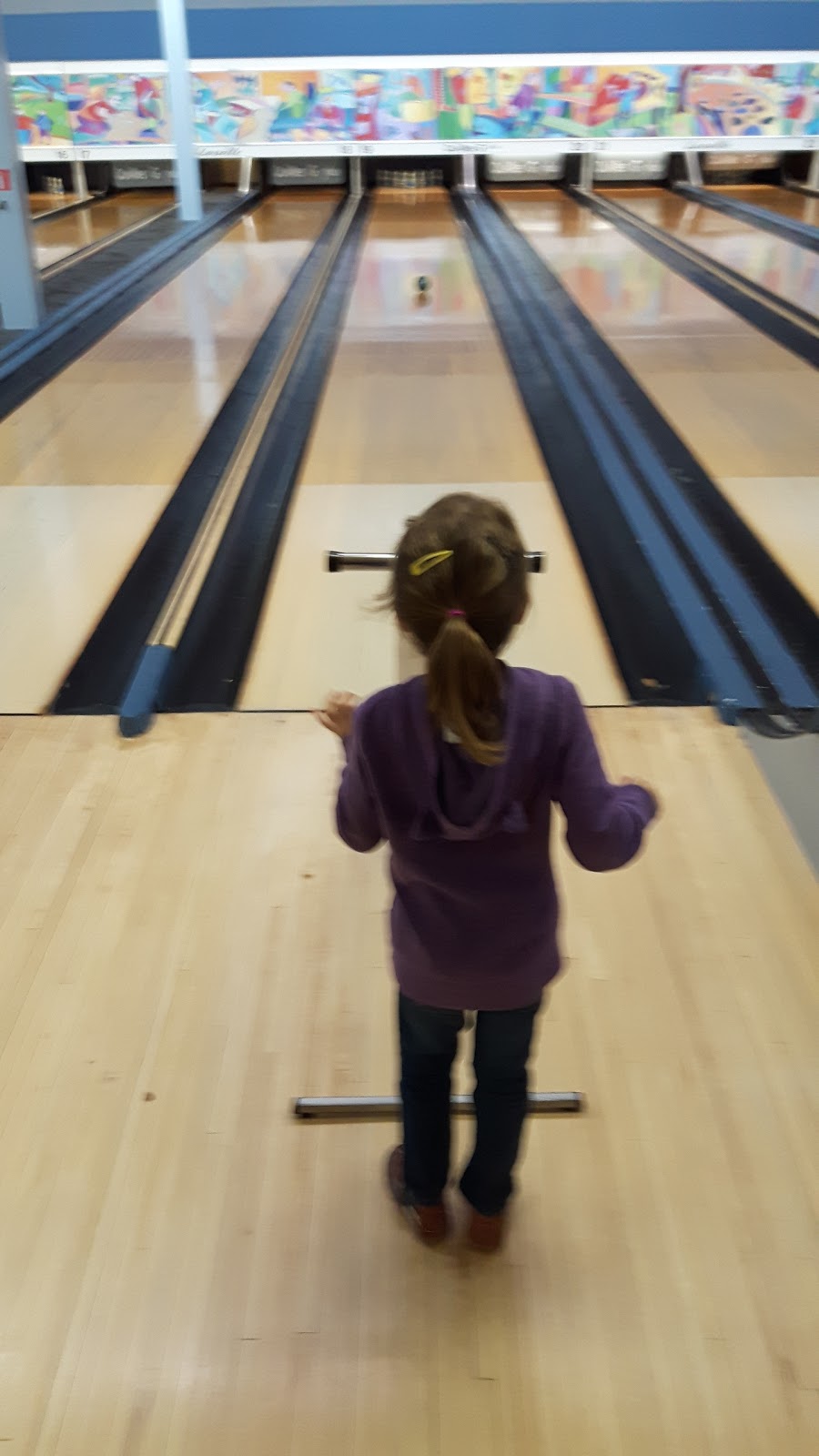 G Plus Bowling | 1277 Boulevard Shevchenko, LaSalle, QC H8N 1N8, Canada | Phone: (514) 366-5105