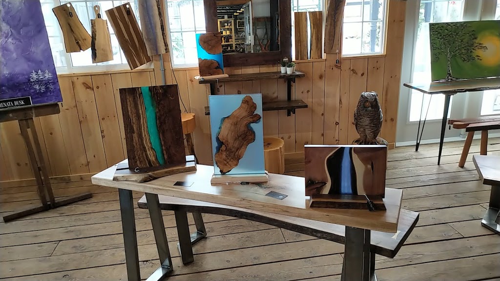 Custom Creations Gallery | 118 ON-60, Huntsville, ON P1H 1C2, Canada | Phone: (705) 380-2485