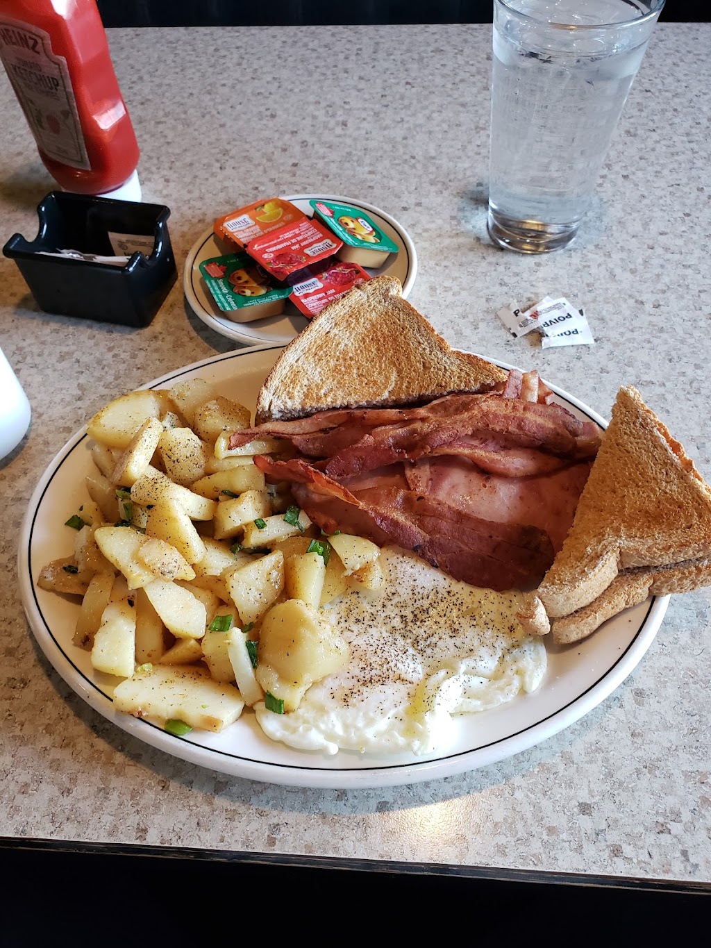 Johns Plate Family Dining | 212-1st Ave. W, Watrous, SK S0K 4T0, Canada | Phone: (306) 946-2314