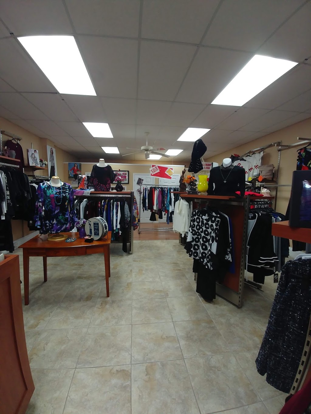 Emilias Boutique | 746 King St E, Cambridge, ON N3H 3N9, Canada | Phone: (519) 653-3247