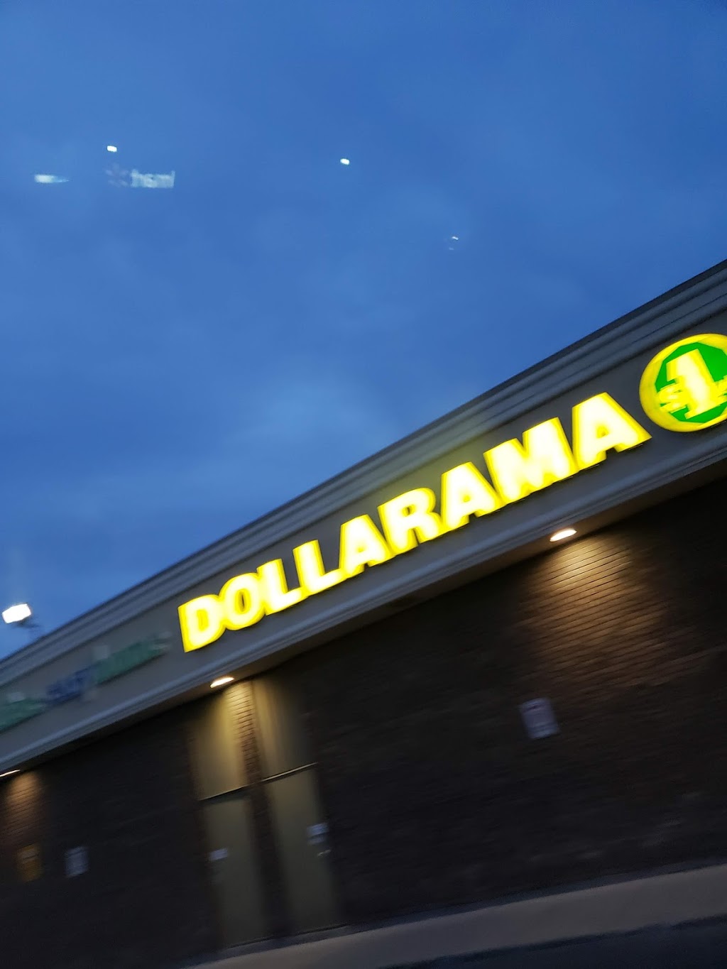 Dollarama | Achat Domaine, 3235 Avenue de Granby, Montréal, QC H1N 2Z7, Canada | Phone: (514) 257-9657