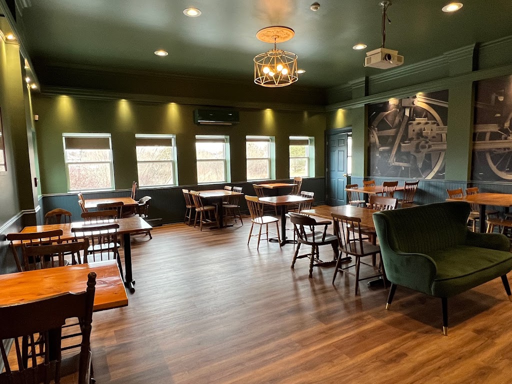 Junction Sixteen | 73 Queen St, Bridgetown, NS B0S 1C0, Canada | Phone: (902) 665-4141