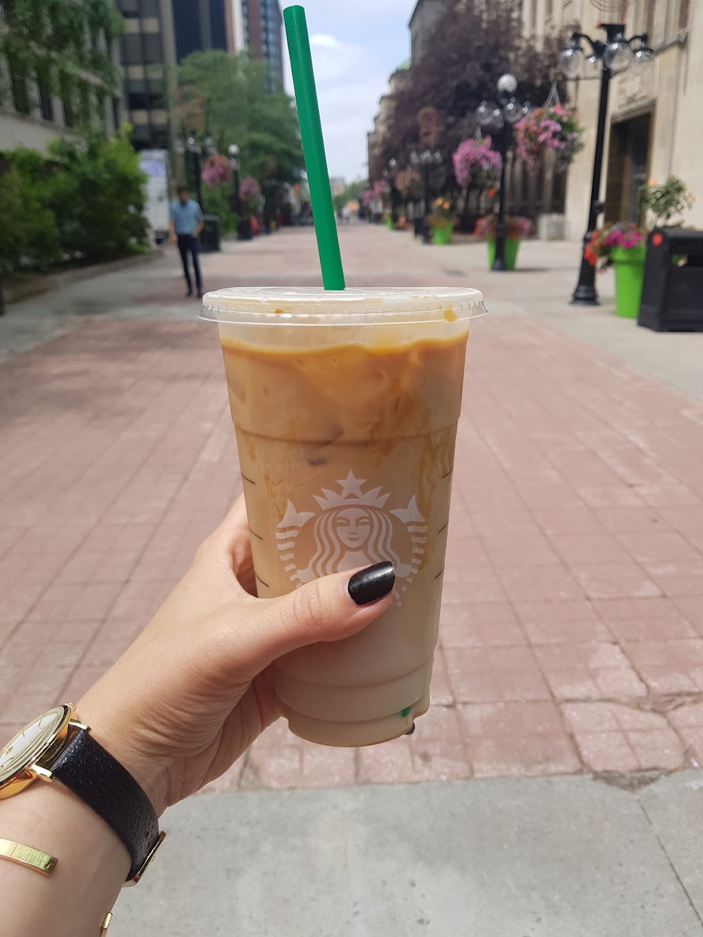 Starbucks | 100 Kent St, Ottawa, ON K1P 5R7, Canada | Phone: (613) 238-1122