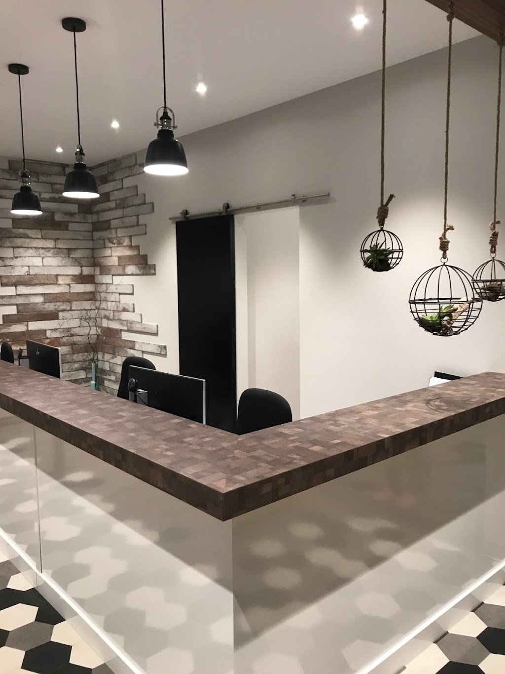 Clinique Dentaire Maxime Jean | 980 Boulevard St Jude, Alma, QC G8B 3K8, Canada | Phone: (418) 668-5226