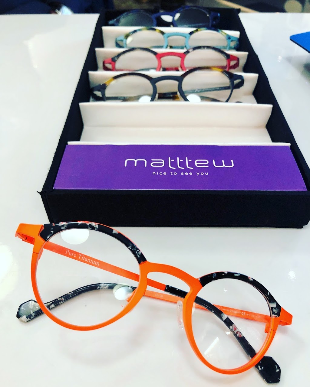 Shaughnessy Optometry, Dr Meg Sexsmith | 3955 Oak St, Vancouver, BC V6H 2M7, Canada | Phone: (604) 677-4100