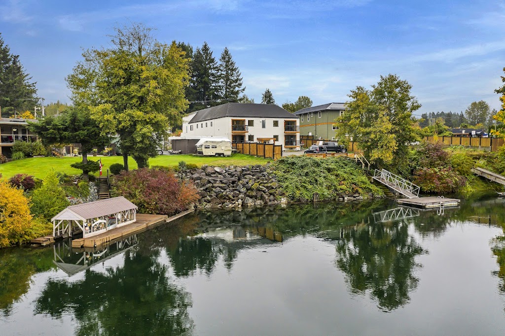 North Shore Manor | 30 N Shore Rd, Lake Cowichan, BC V0R 2G0, Canada | Phone: (250) 686-4800