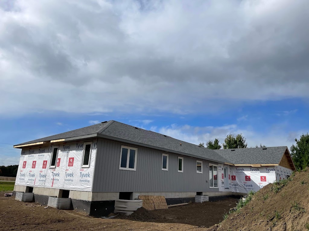Canadian Style Roofing | 257 Dodson Rd, Barrie, ON L4N 4T6, Canada | Phone: (437) 533-4627
