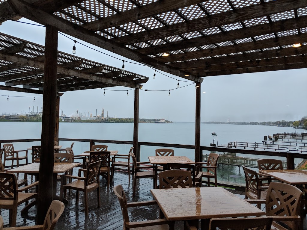 Lake Fx Grill | 3136 Military St, Port Huron, MI 48060, USA | Phone: (810) 479-9529