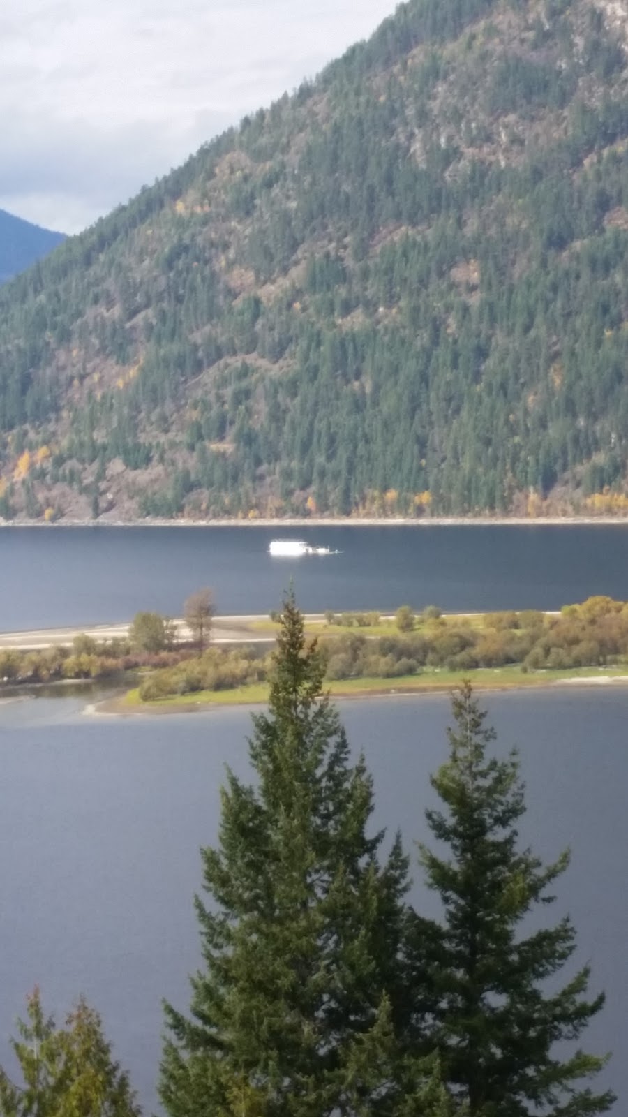 Shuswap Villas | 500 Old Spallumcheen Rd, Sicamous, BC V0E 2V3, Canada | Phone: (250) 836-3638