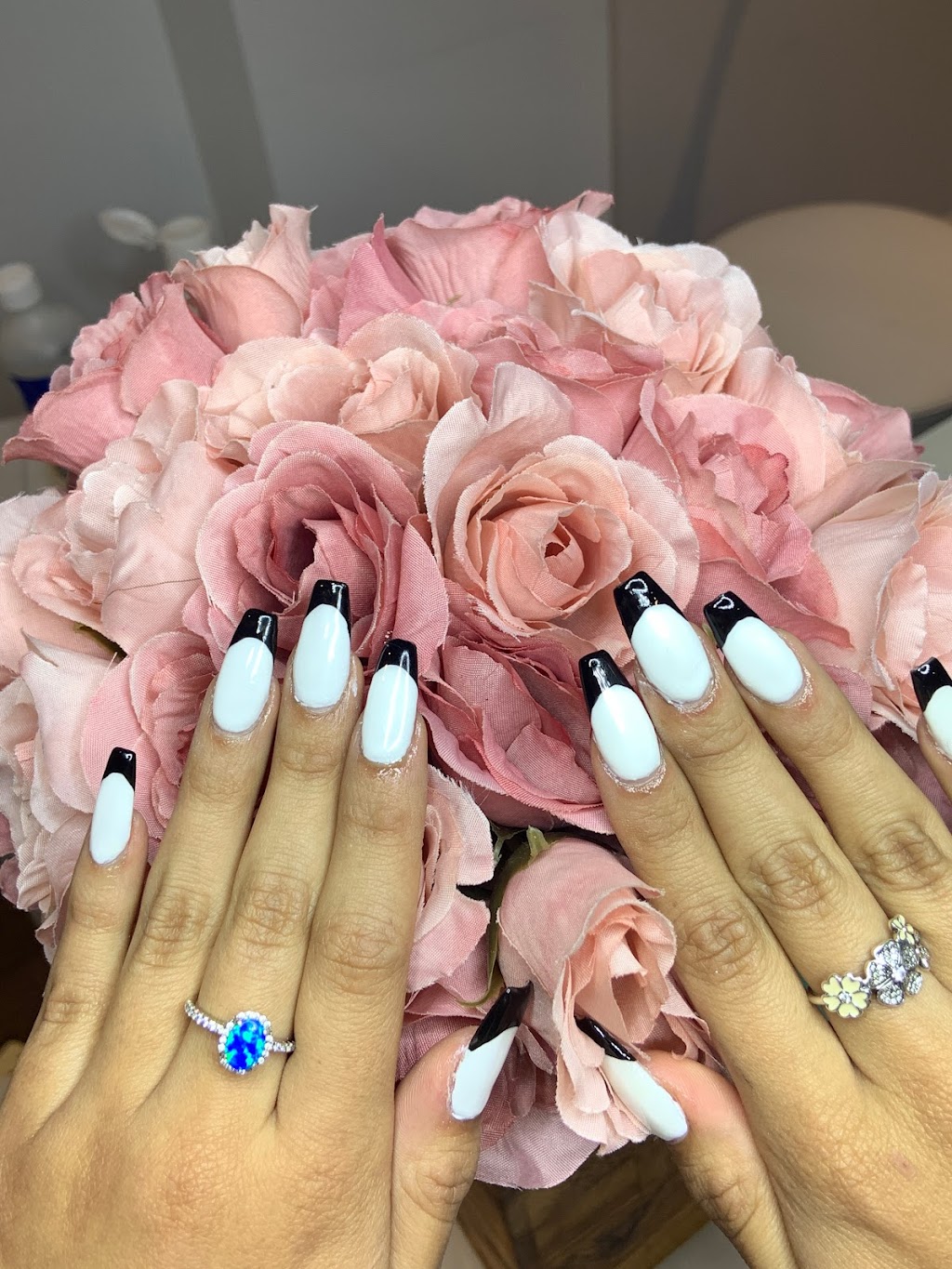 Vive Smile Beauty Studio | 3275 Stalybridge Dr #42, Oakville, ON L6M 0L2, Canada | Phone: (416) 731-9802