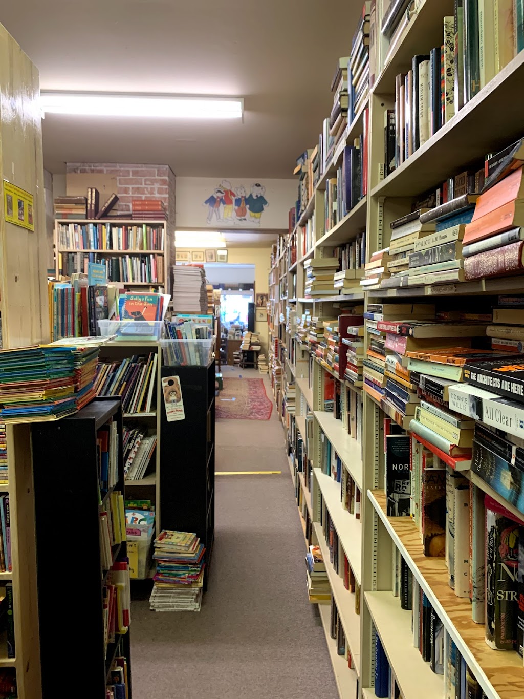 Beacon Books | 2372 Beacon Ave W, Sidney, BC V8L 1X3, Canada | Phone: (250) 655-4447