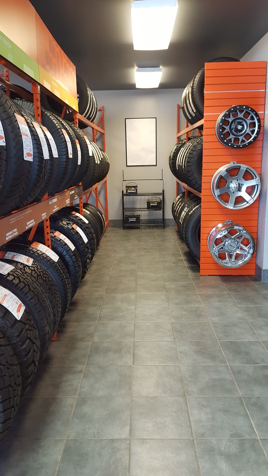 Kal Tire | 1343 McPhillips St, Winnipeg, MB R2X 2M1, Canada | Phone: (204) 338-9711