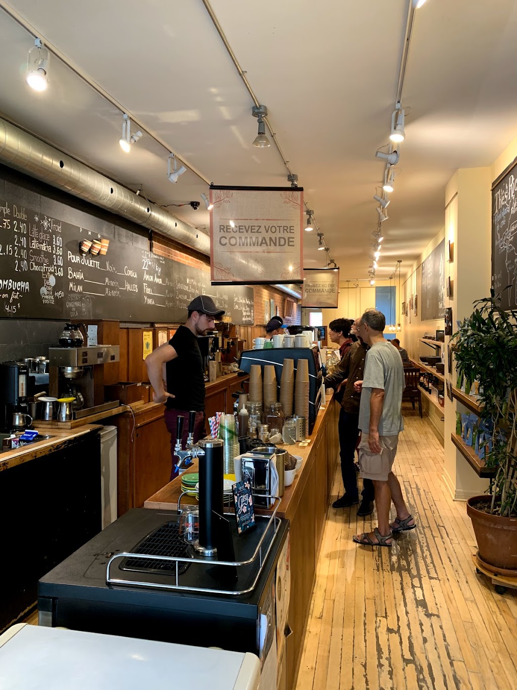 Café Rico | 1207 Avenue du Mont-Royal E, Montréal, QC H2J 1Y2, Canada | Phone: (514) 529-1321