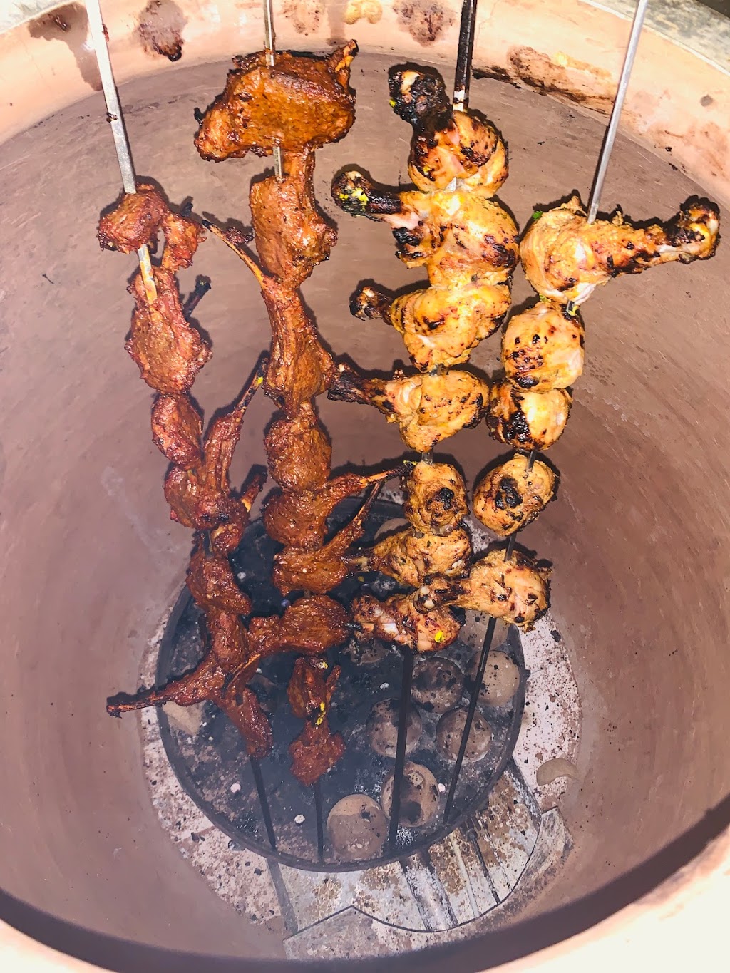 Spice villa Indian cuisine & bar | 7115 138 St, Surrey, BC V3W 7T9, Canada | Phone: (604) 597-0744