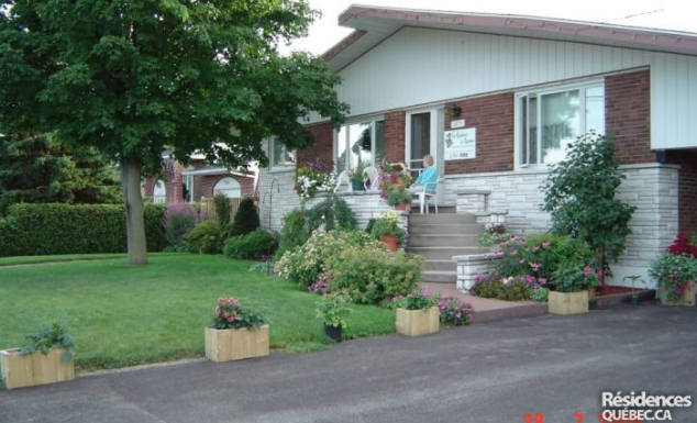 La Roseraie | 673 Rue St Louis, Saint-Lin - Laurentides, QC J5M 2X2, Canada | Phone: (450) 439-7892