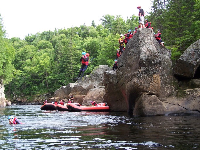 Excursions Jacques-Cartier | 860 Rue Jacques Cartier N, Stoneham-et-Tewkesbury, QC G3C 1X8, Canada | Phone: (418) 848-7238
