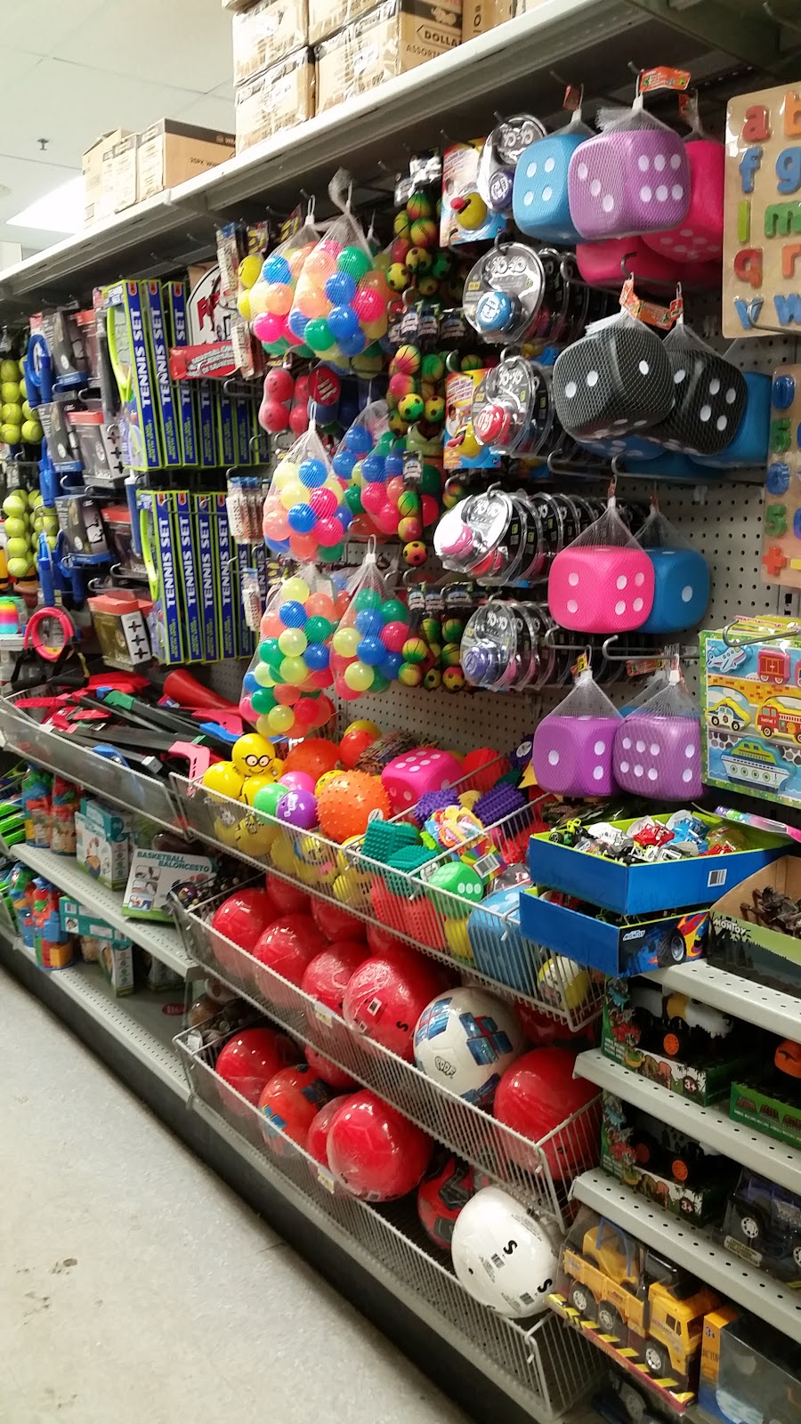 Dollarama | 348 McCarthy Blvd, Regina, SK S4R 7M2, Canada | Phone: (306) 924-1932