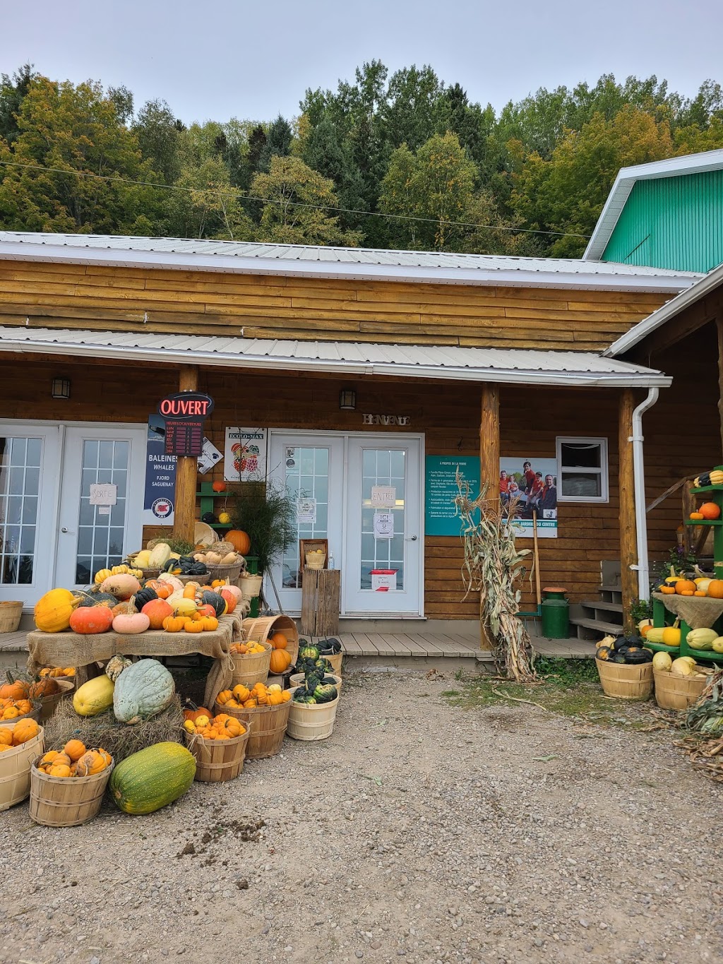 Jardins du Centre (Les) | 91 Rang des Éboulements Centre, Les Éboulements, QC G0A 2M0, Canada | Phone: (418) 635-2387